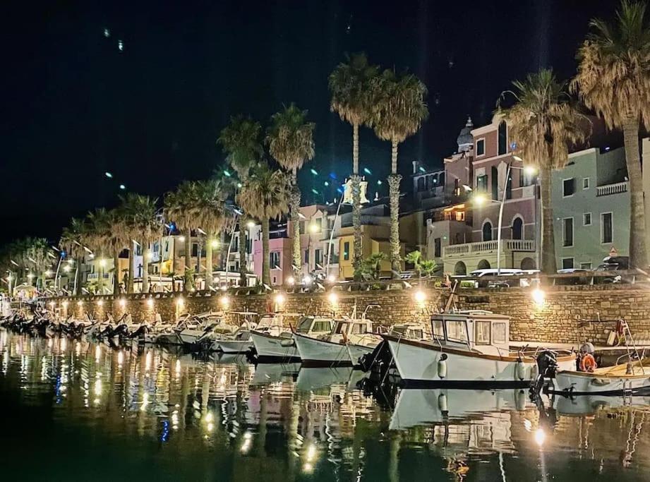 Appartamento 50 Mt Mare Con Parcheggio Riservato Riva Ligure Zewnętrze zdjęcie